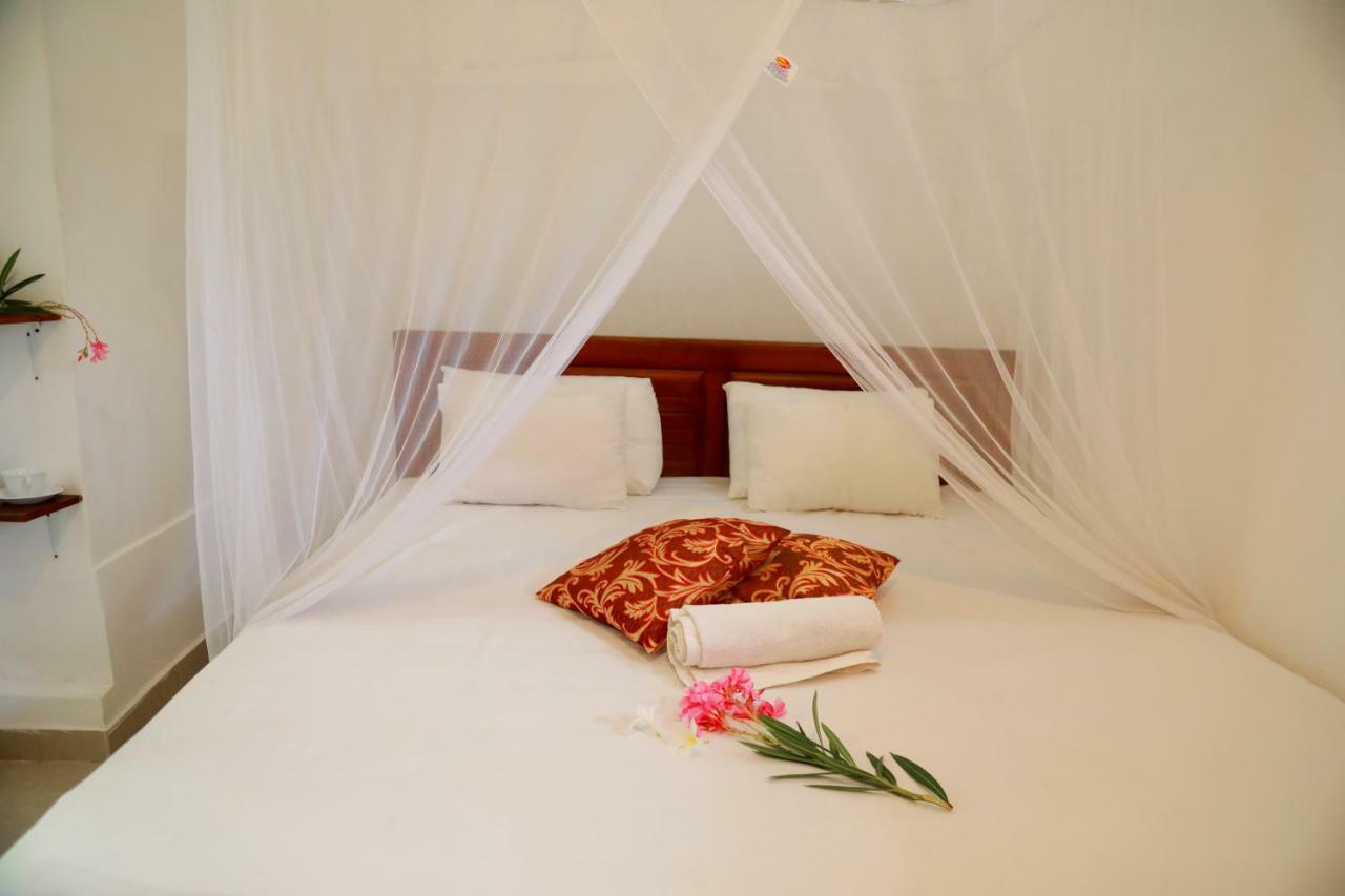 Hotel Nisala Guest à Galle Extérieur photo